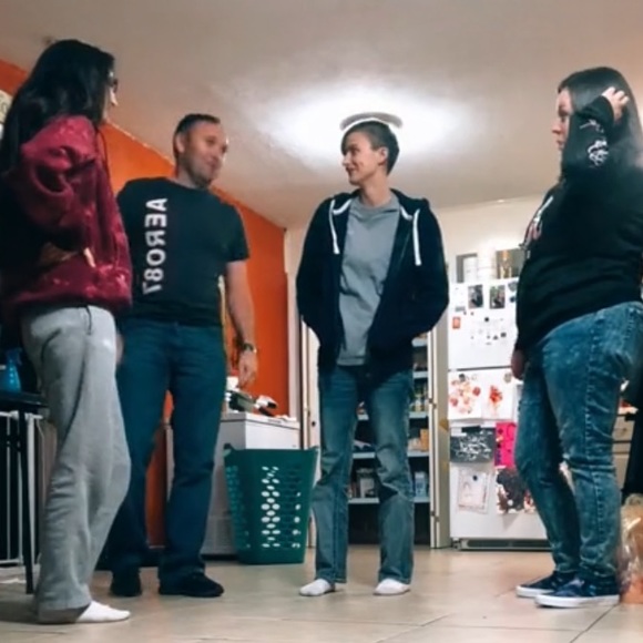 Meet your Posher, Santana - Picture 16 of 17